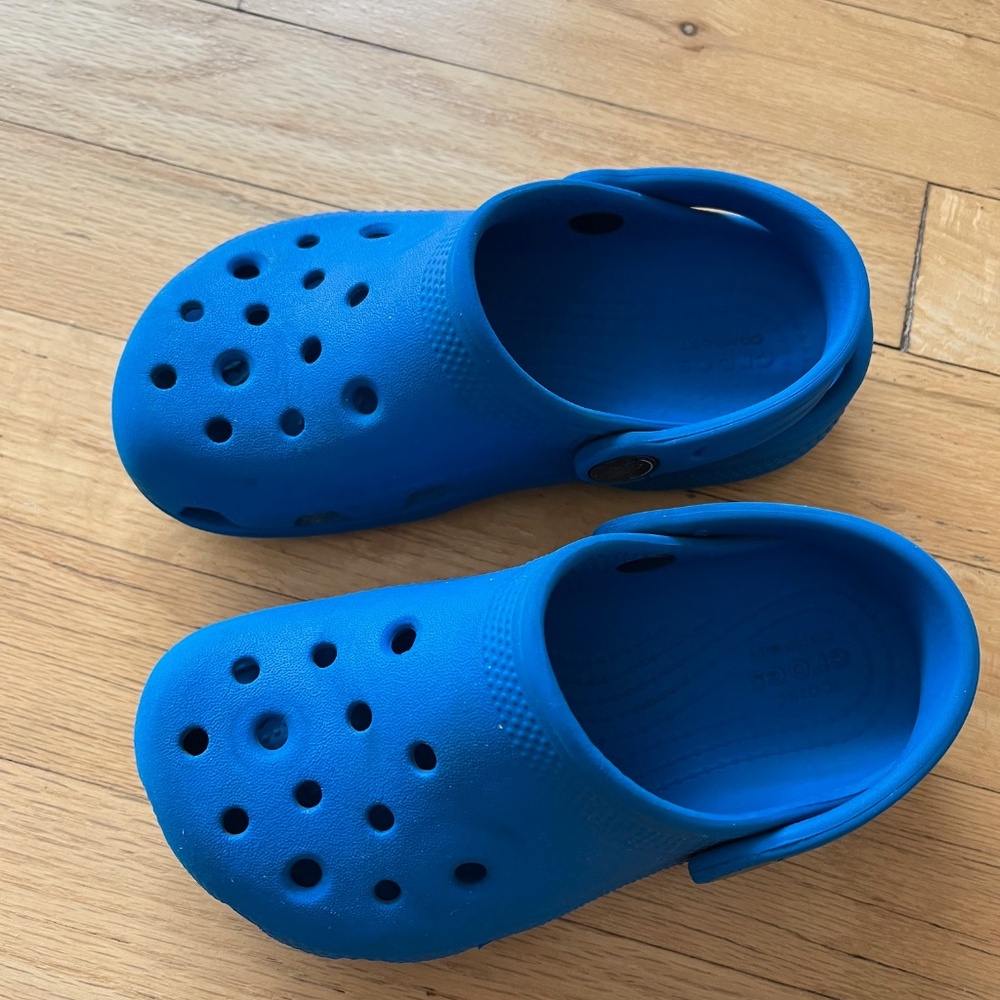 Bolt Blue Crocs Size 10 Child/Little Kids